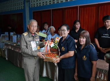 ร่วมให้การต้อนรับ พลอากาศเอก ชลิต พุกผาสุข องคมนตรี ... พารามิเตอร์รูปภาพ 6